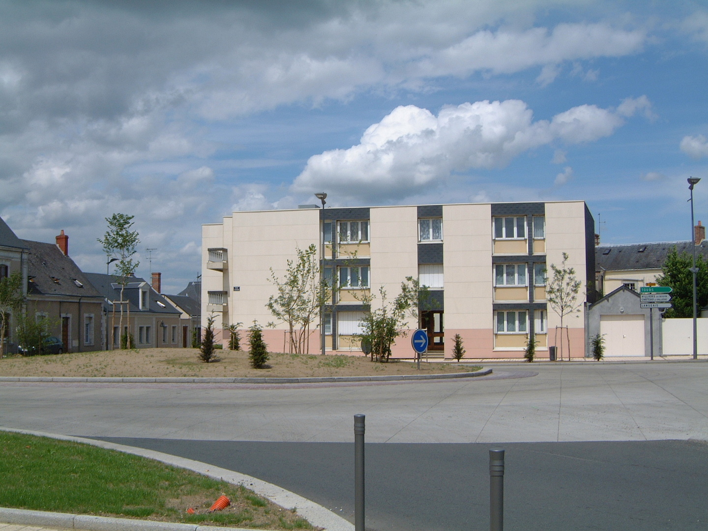 72_Le Lude_Route de Saumur.jpg